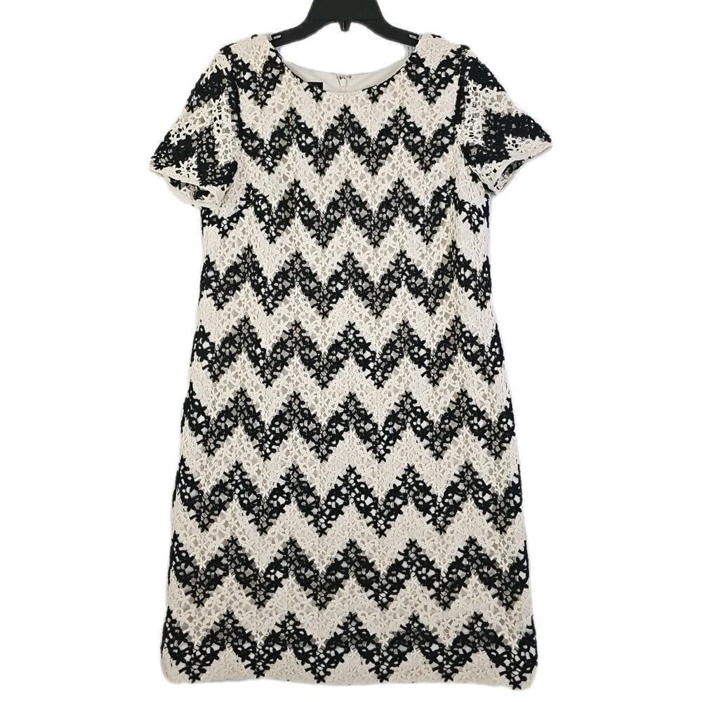 Talbots ~Woman Size 8~ Off-White/Black Lace Shift Fully Lined Dress Short Sleeve